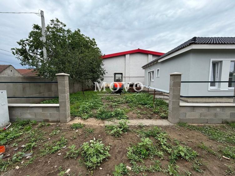 Duplex cu 3 camere cu Canalizare în Utvin