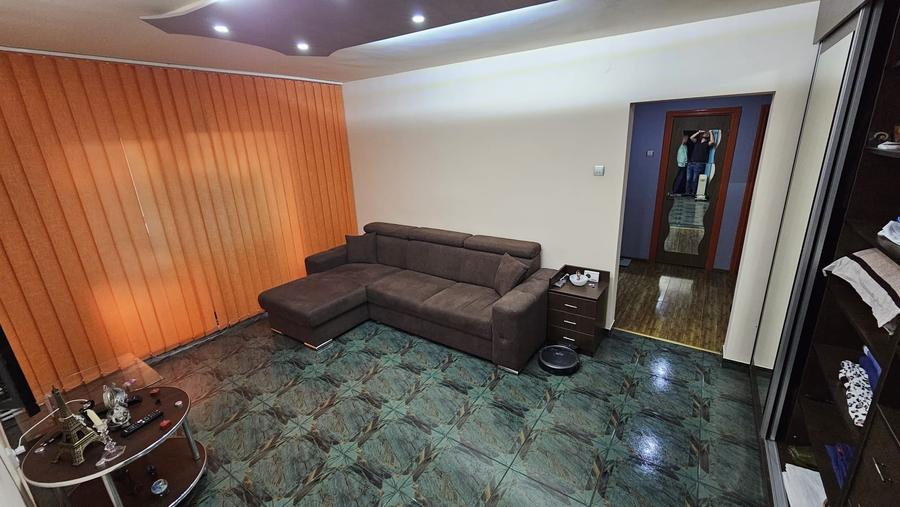 Apartament cu 2 camere semidecomandat, mobilat în Colentina
