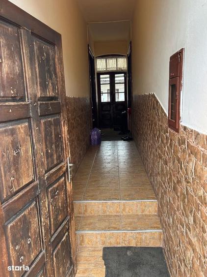 Casă cu 3 camere cu Teren 532 Mp în Central