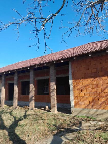 Casă cu 4 camere în Grăniceri