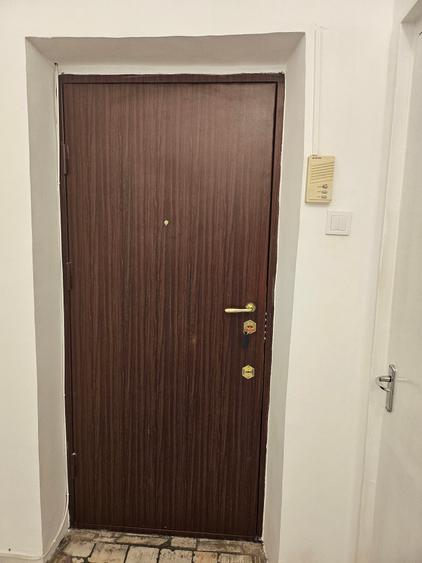 Apartament cu 3 camere decomandat în Eminescu