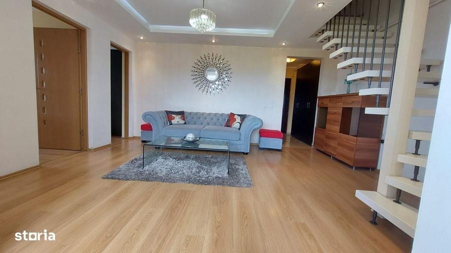 Apartament cu 4 camere decomandat în Roșia