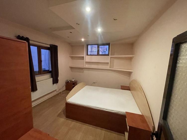 Casă cu 4 camere cu Teren 400 Mp în Prelungirea Craiovei