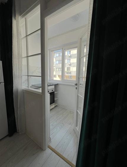 Apartament cu 3 camere semidecomandat în Cug