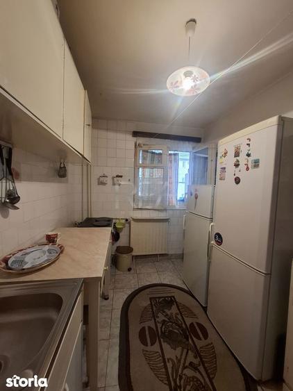 Apartament cu 2 camere decomandat în Crângași