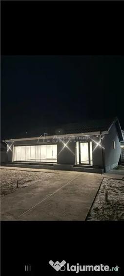 Casă cu 7 camere cu Teren 1145 Mp în Poroschia