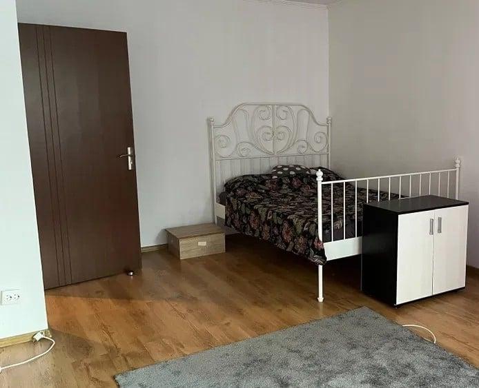 Garsonieră decomandată în Tei