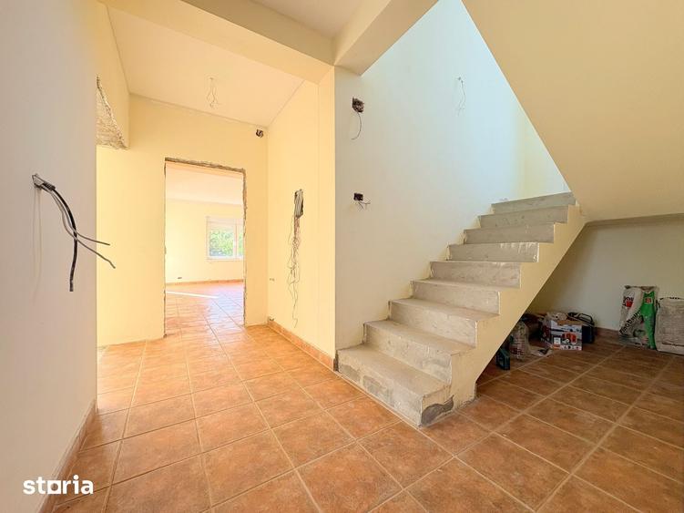 Casa spa?ioasa in Dumbravi?a ideala pentru personalizare - 16