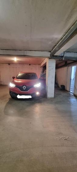 Apartament cu 3 camere semidecomandat, mobilat în Nord