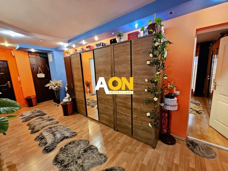 Apartament cu 4 camere decomandat, mobilat în Central
