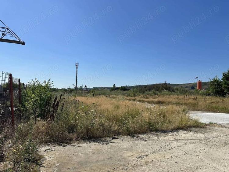 Spațiu comercial, de 900 mp, în Industrială