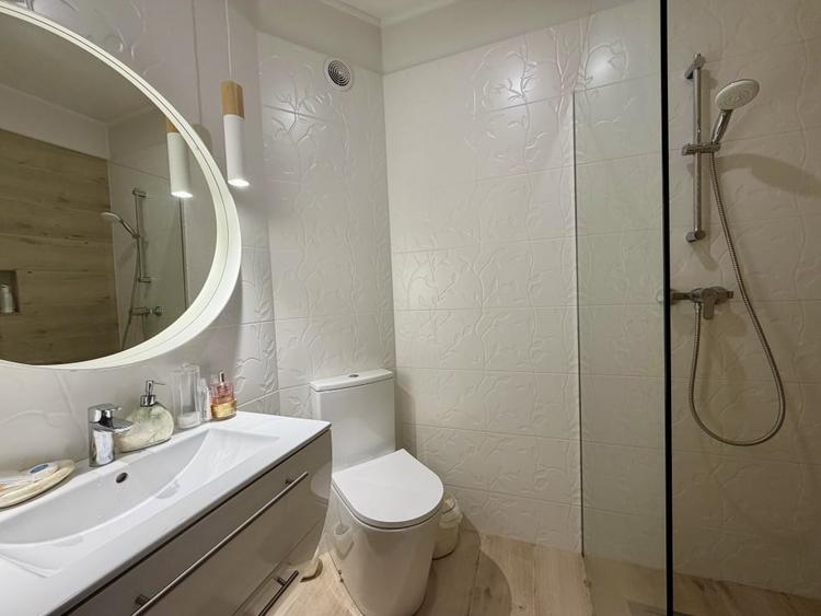 Casă individuală cu 3 camere cu Canalizare în Central