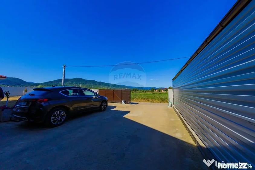 Casă cu 4 camere cu Teren 600 Mp în Săsar