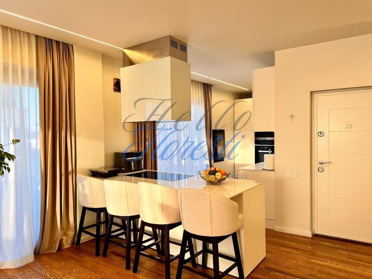 Penthouse cu 7 camere semidecomandat, mobilat în Bună Ziua