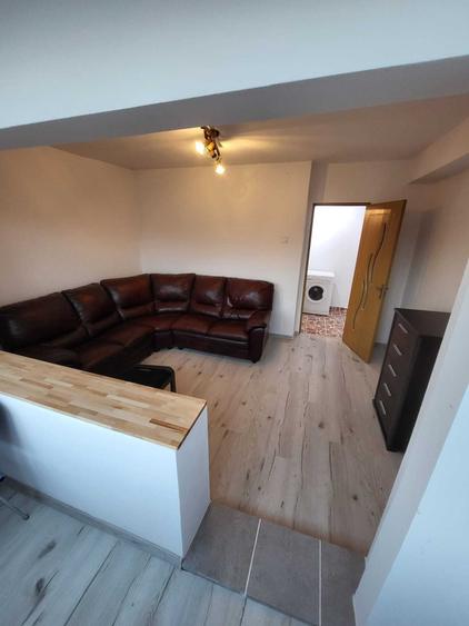 Apartament cu 2 camere decomandat în Poiana
