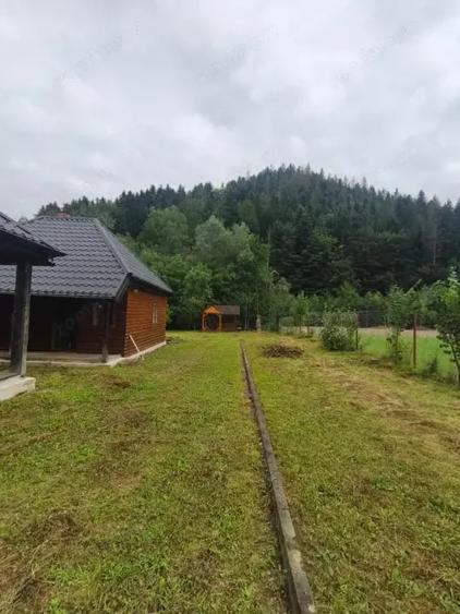 Casă cu 5 camere cu Teren 1250 Mp în Marginea