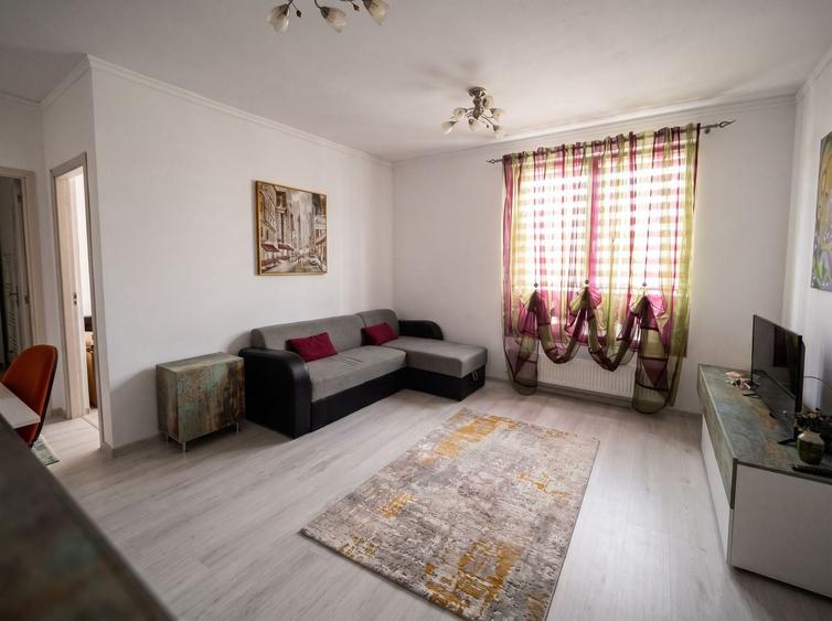 Apartament cu 2 camere semidecomandat în Între Lacuri