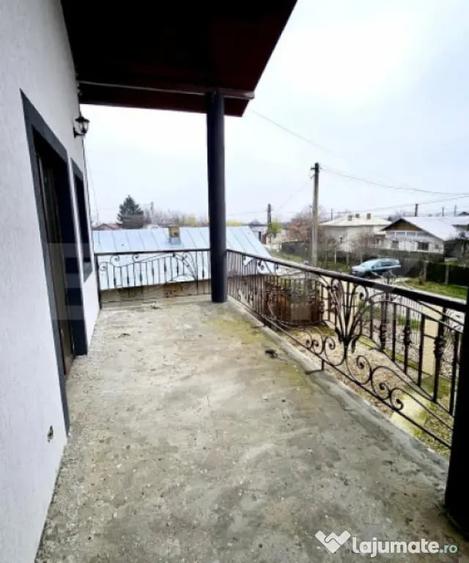 Casă cu 7 camere cu Teren 600 Mp în Central