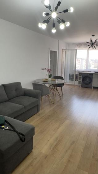 Apartament cu 2 camere decomandat în Florești