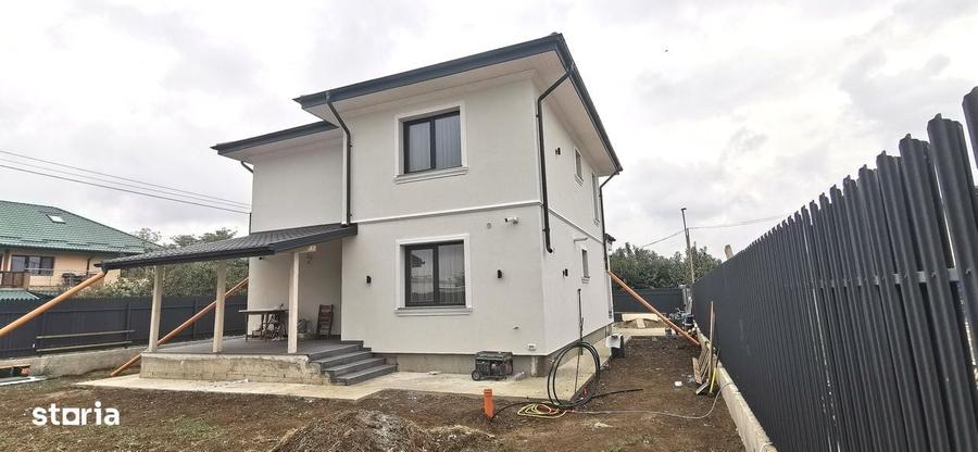 Casă cu 4 camere în Valea Ursului