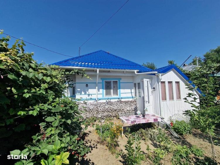 De vanzare casa batraneasca in Horia, teren de 700mp, 3 anexe, 55000e - 5