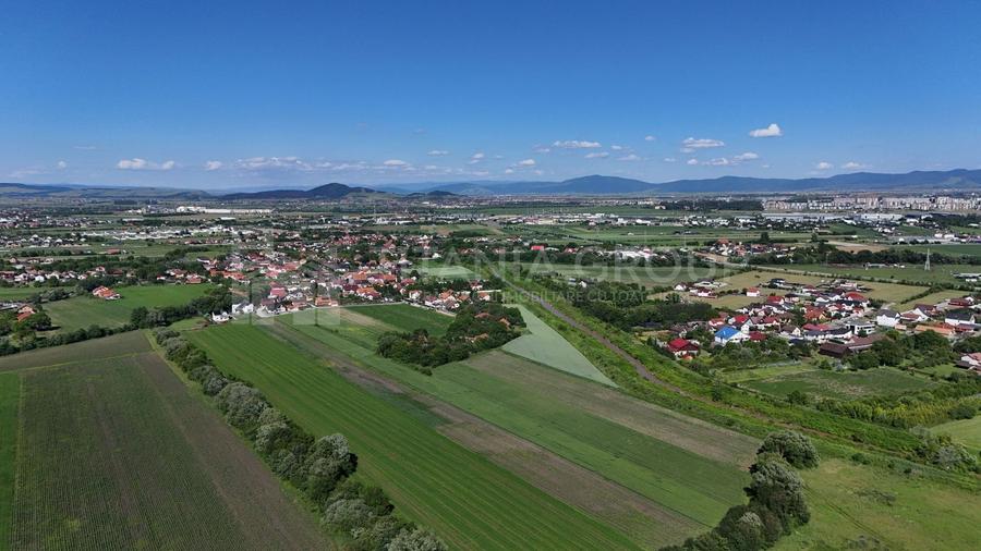 Teren Construcții intravilan de 33737 mp, în Stupini