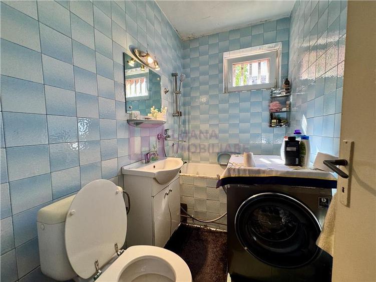 Apartament cu 3 camere semidecomandat în Terezian