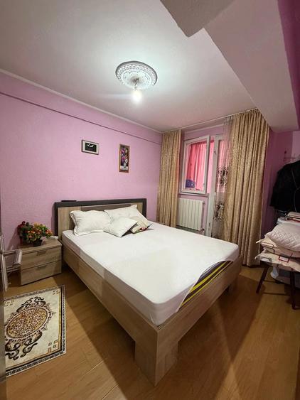 Apartament cu 2 camere decomandat în Micro 13