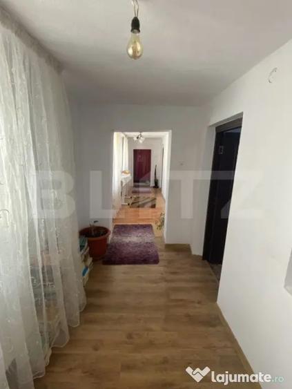 Casă cu 4 camere cu Teren 380 Mp în 1 Mai