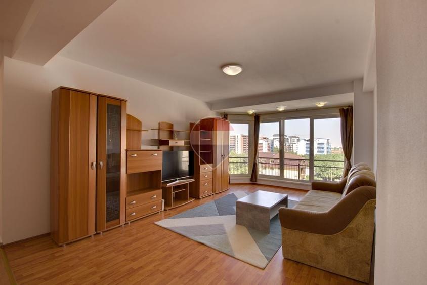 Apartament cu 4 camere decomandat, mobilat în Aradului