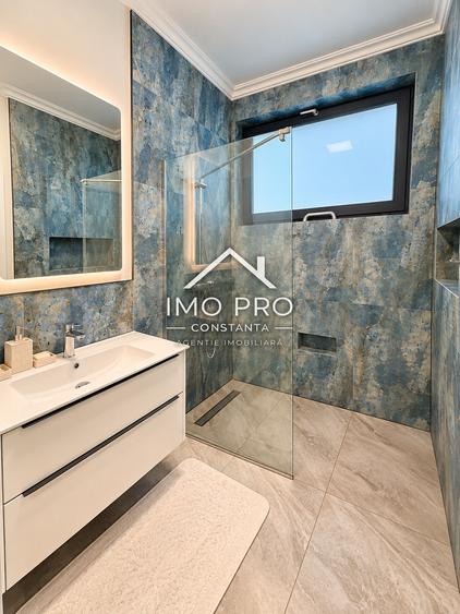 Apartament cu 3 camere decomandat în Faleza Nord