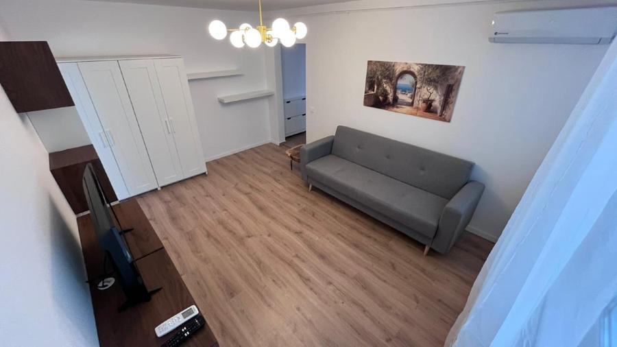 Apartament cu 2 camere semidecomandat, mobilat în Gorjului