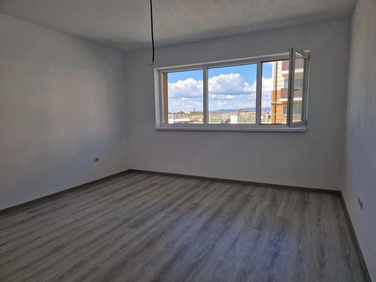 Apartament cu 2 camere decomandat în Sânpetru