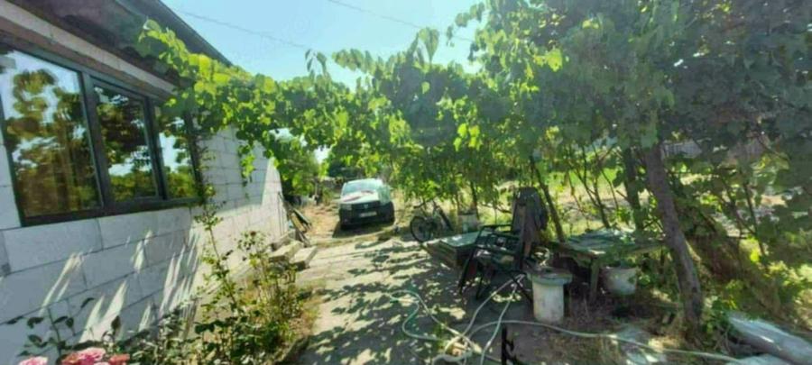 Casă cu 3 camere cu Teren 1400 Mp în Budeni