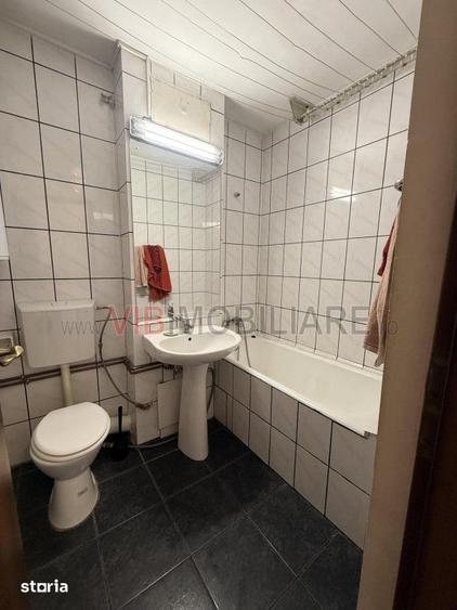 Apartament cu 4 camere decomandat în Ștefan cel Mare