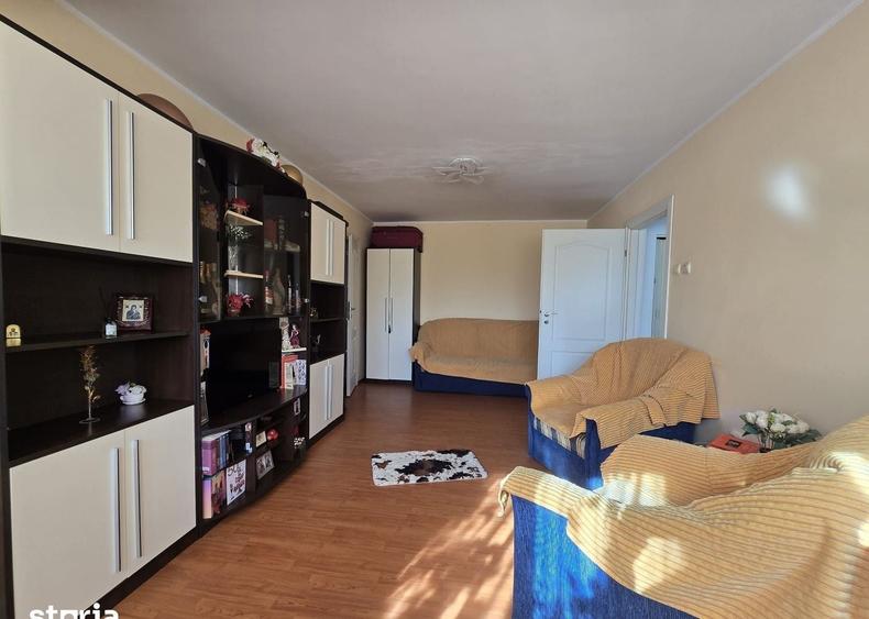Apartament cu 2 camere semidecomandat, mobilat în Țiglina 1