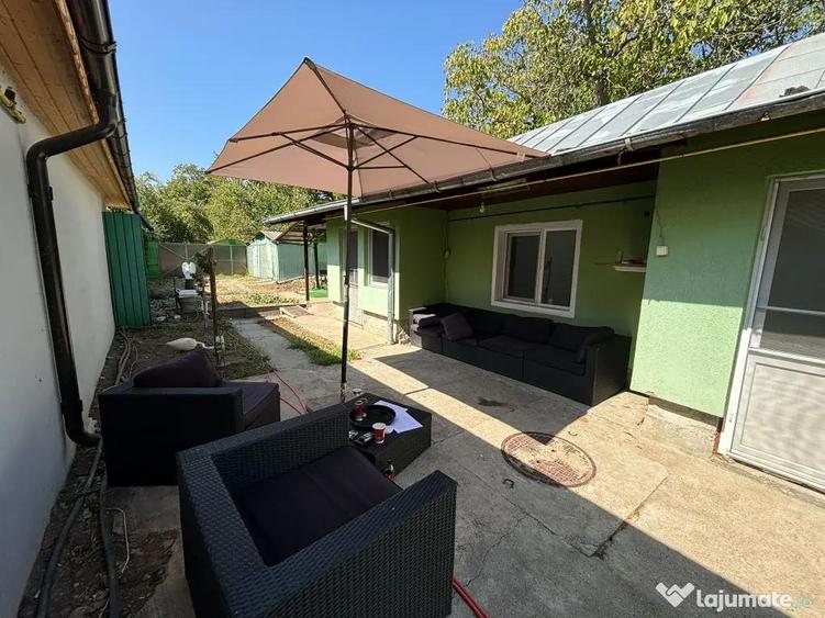 Casă cu 5 camere cu Teren 1000 Mp în Central