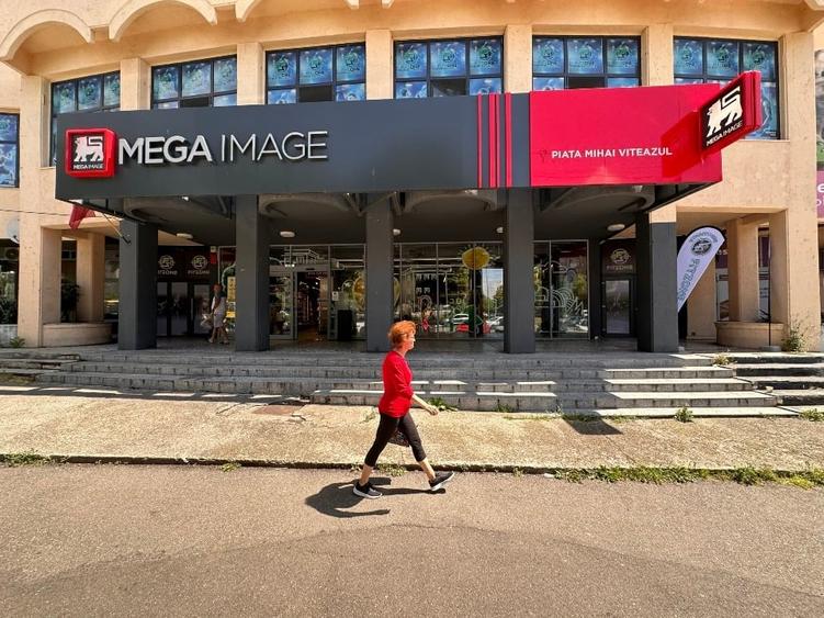 Spațiu comercial, de 812 mp, în Republicii