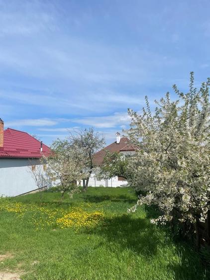 Casă cu 4 camere în Trei Stejari