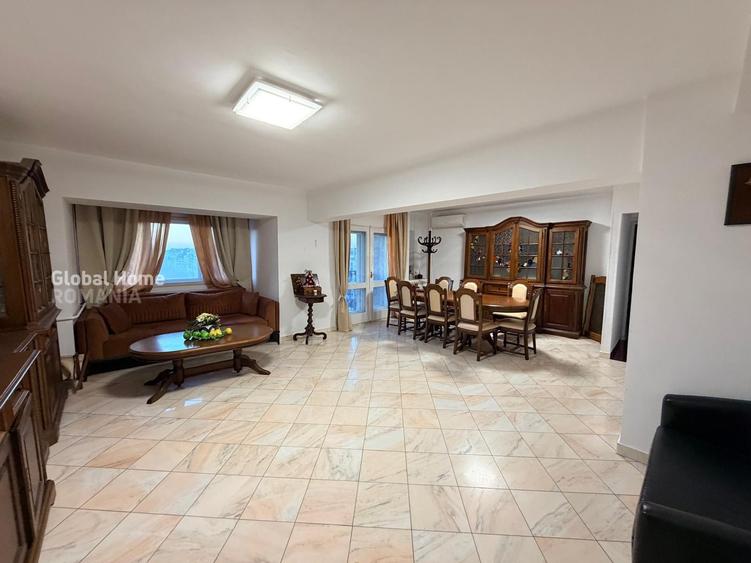 Apartament cu 4 camere semidecomandat, mobilat în Unirii