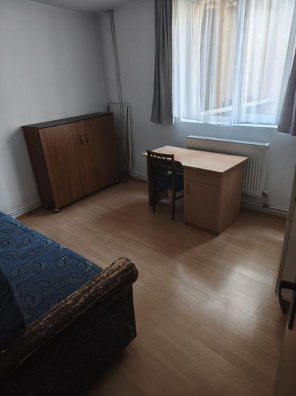 Apartament cu 2 camere decomandat în Exterior Vest