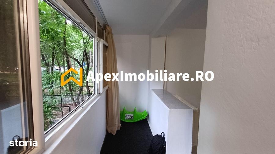 Garsonieră decomandată în Drumul Taberei