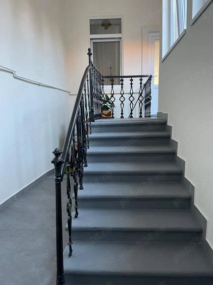 Casă cu 6 camere cu Teren 248 Mp în Central