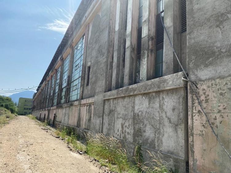 Spațiu industrial, de 12,000 mp, în Astra