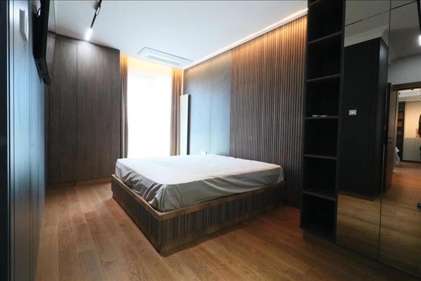 Apartament cu 3 camere decomandat, mobilat în Palat