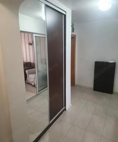 Apartament cu 3 camere decomandat, mobilat în Drumul Taberei