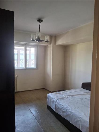 Apartament cu 3 camere decomandat în Doamna Ghica