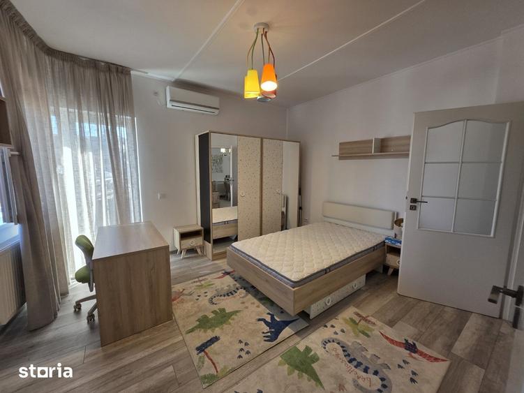 Apartament cu 4 camere în Armeneasca
