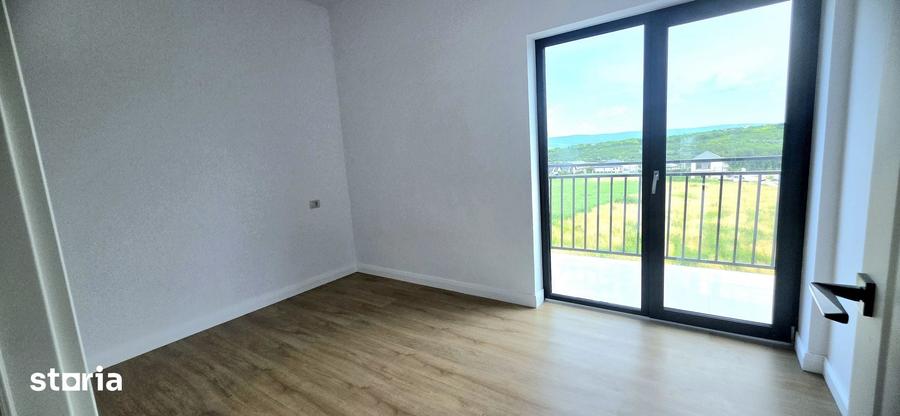 Casă cu 4 camere cu Teren 400 Mp în Valea Adâncă