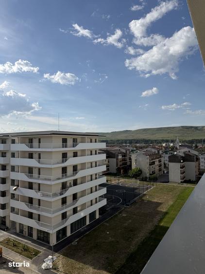Apartament cu 3 camere, mobilat în Florești